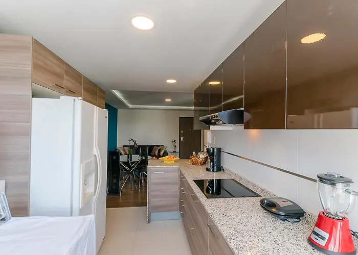 Suite De Lujo, Piso Alto, Junto Parque Carolina, Generador Electrico