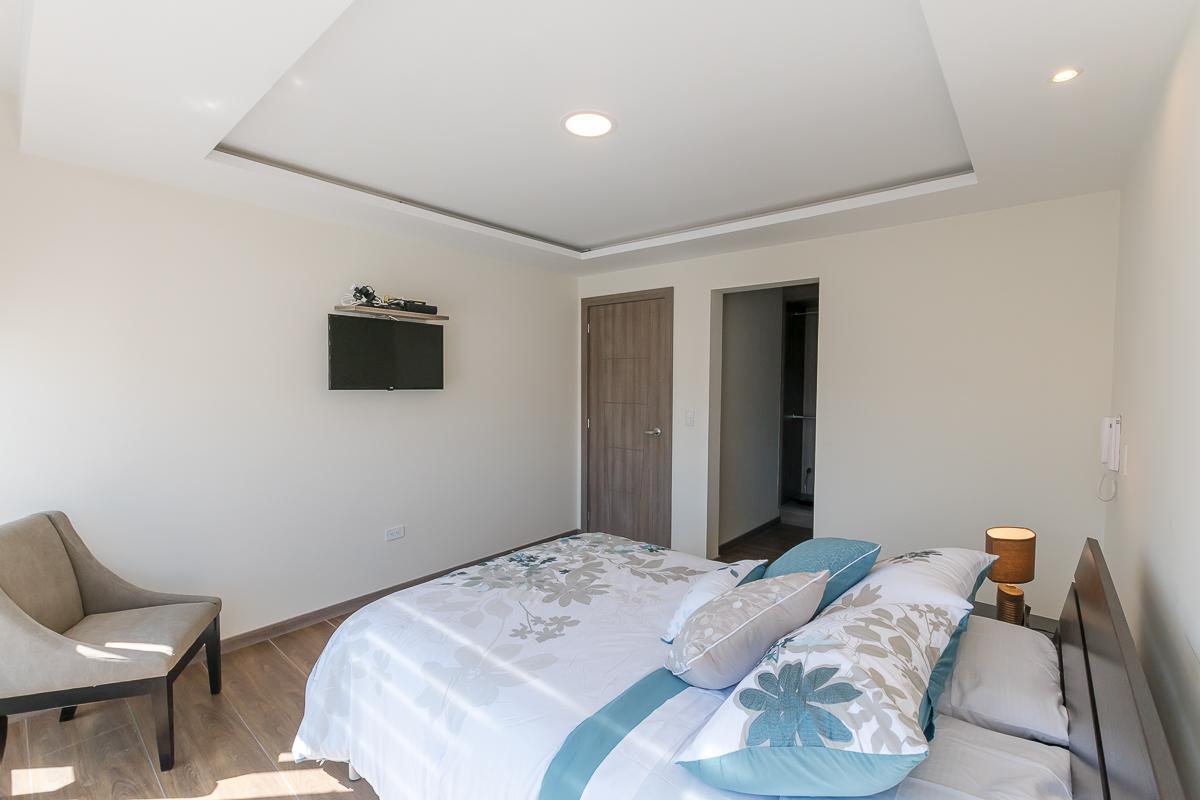 De Lujo, Piso Alto, Junto Parque Carolina, Generador Electrico *
